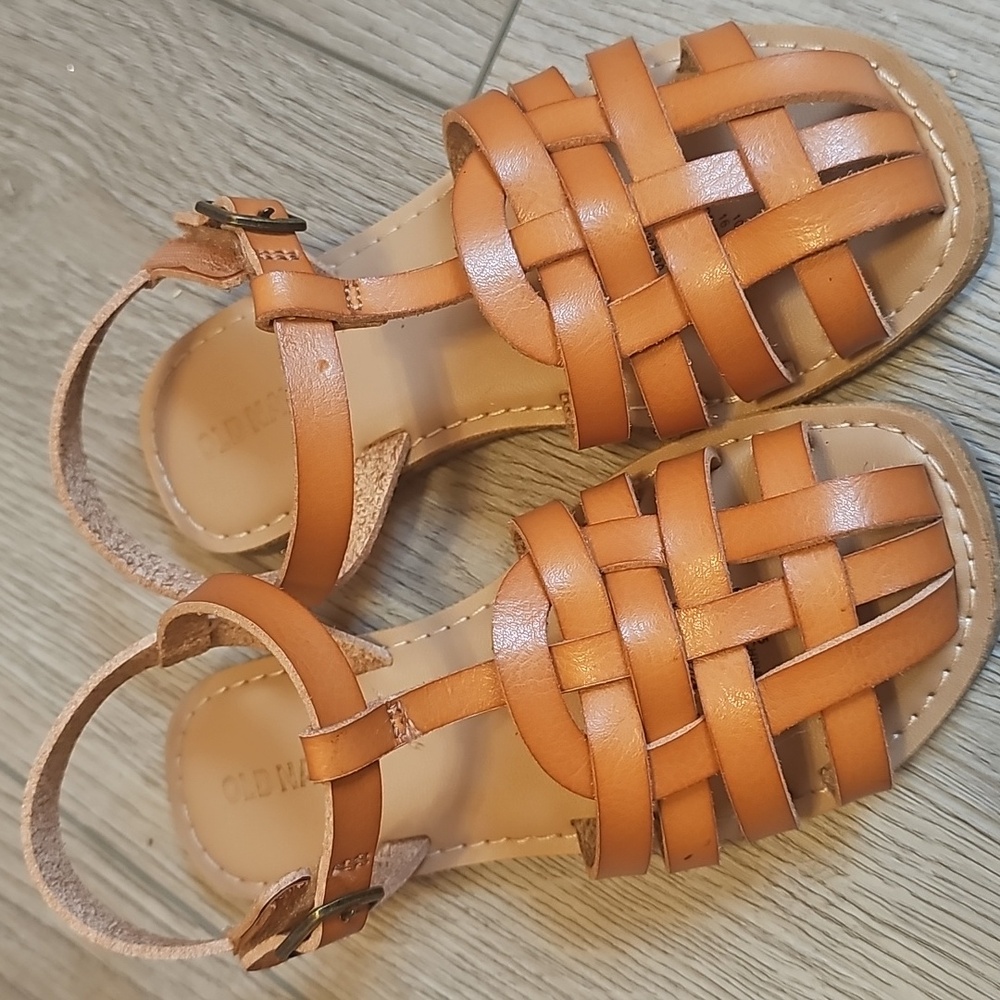 7 Pairs Kids Summer Sandals - Yellow, Tan, Pink Styles. Reef Waterproof Sandals - Picture 5 of 14